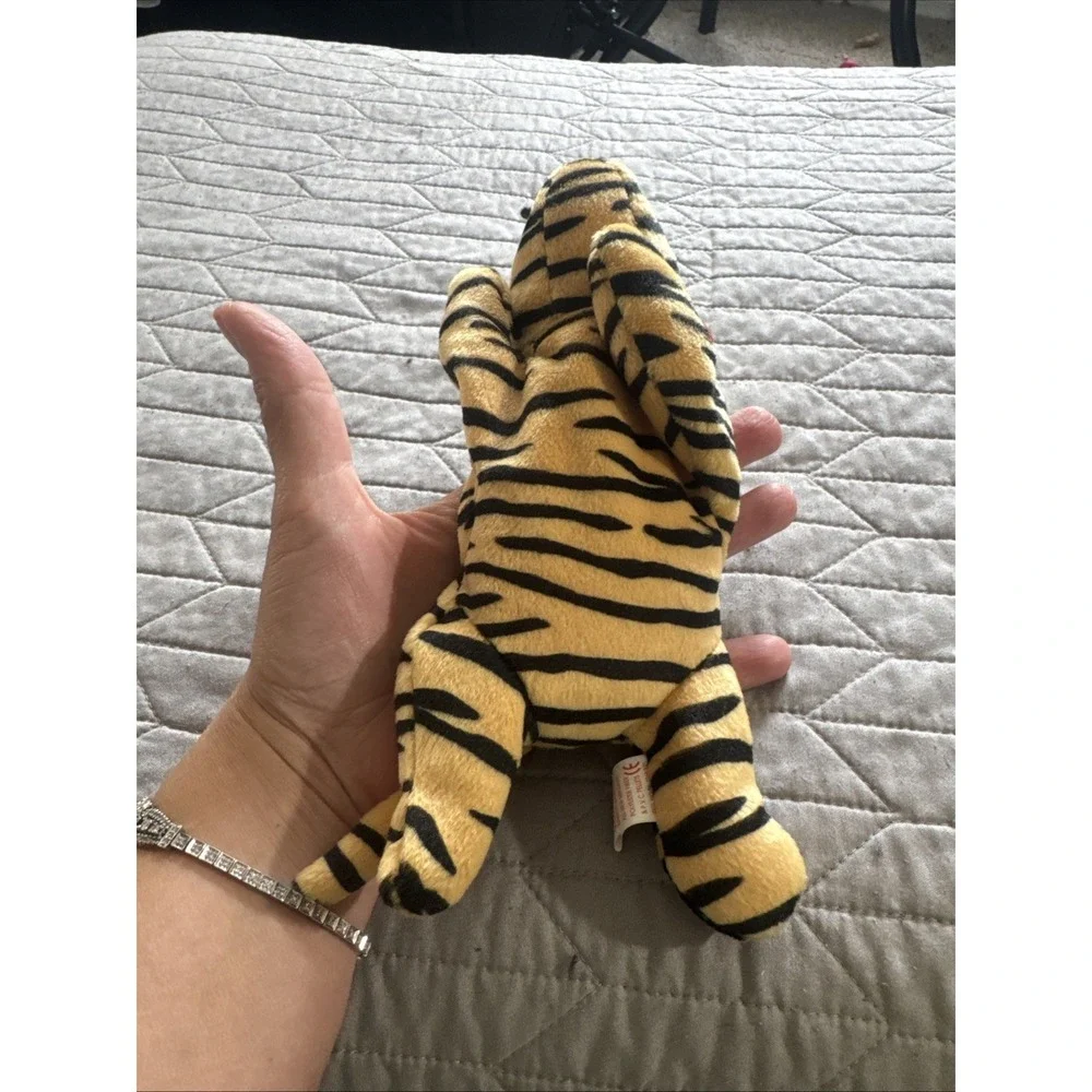 TY Beanie Baby - STRIPES‎ the Tiger (8.5 inch)